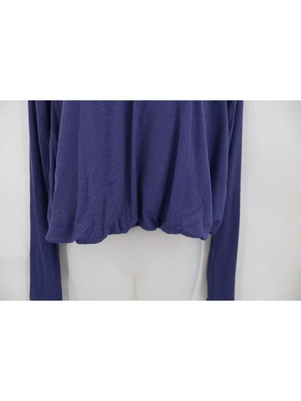 Free People Bondi M Thermal Waffle Knit Crop Top Long Sleeve Scoop Neck Blue NWT